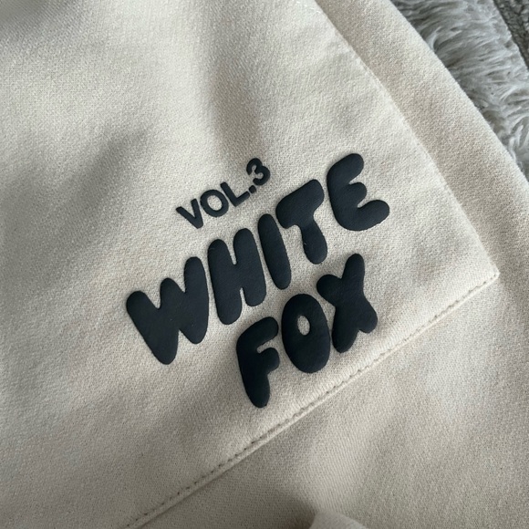 WHITE FOX Joggers - Picture 2 of 5